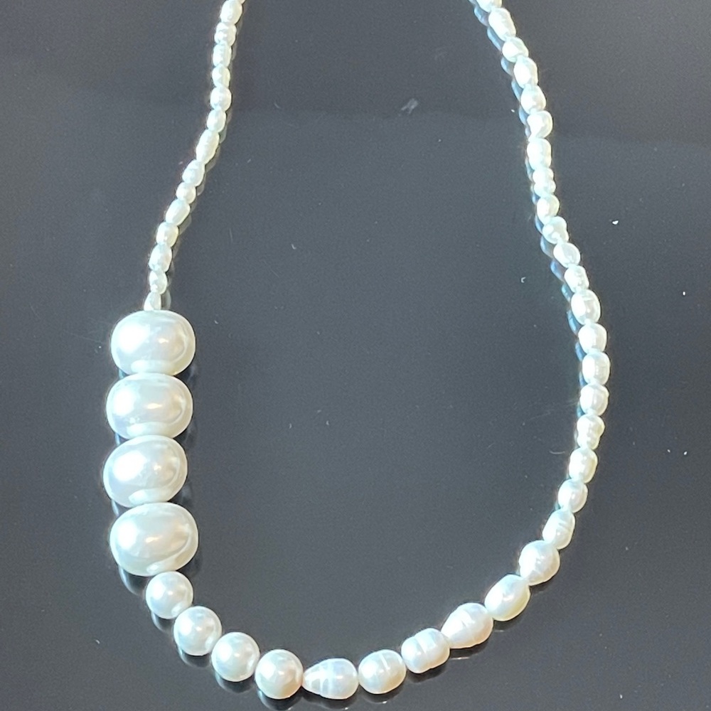 Freshwater Pearl Necklace hand made.